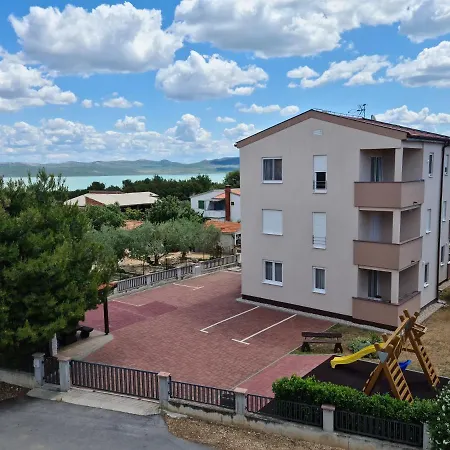Apartments Pakostane *