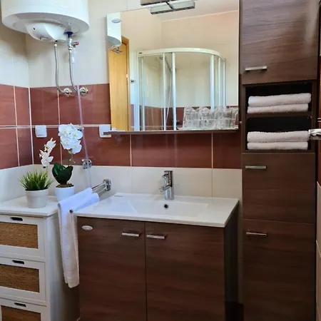 Apartments Pakostane *