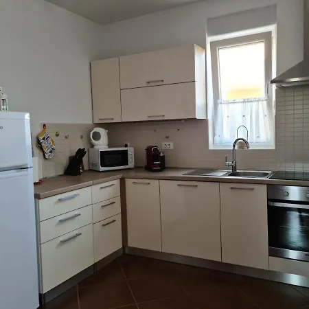 Apartments Pakostane * Pakoštane