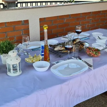 Apartments Pakostane *