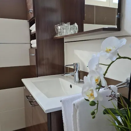 Apartamento Apartments Pakostane Pakoštane