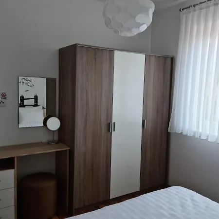 Apartments Pakostane Apartamento *
